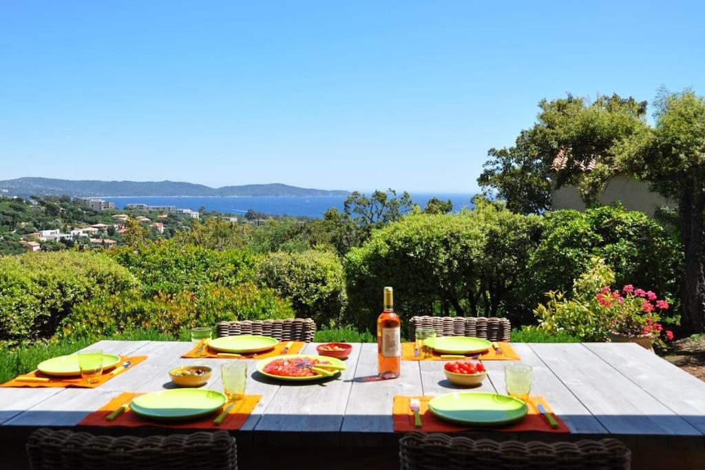 Villa Abeille : Douces Vacances D'Ete Avec Vue Mer 카발레르쉬르메르 외부 사진